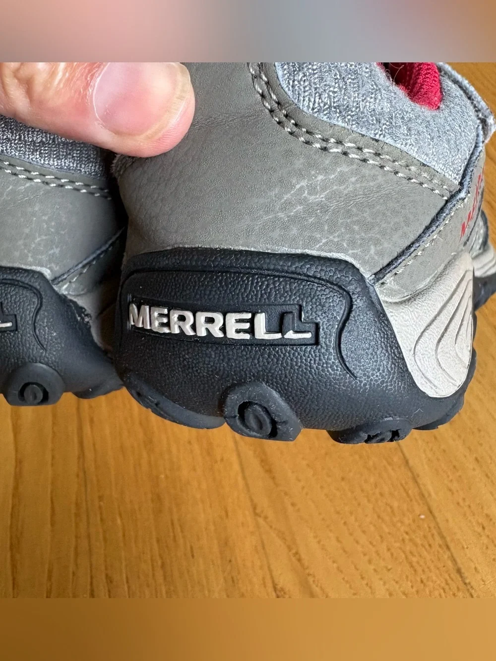 Merrell Outback Low 2 hiking shoes Toddler Kids Red Gray Sneakers Size 12.5